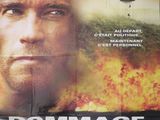 une affiche de film représentant un homme avec un hélicoptère en arrière-plan