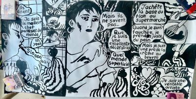 le dessin d'une femme sur une photo en noir et blanc