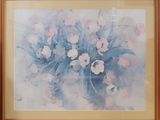 tableau représentant un bouquet de fleurs, dans un cadre en bois accroché au mur