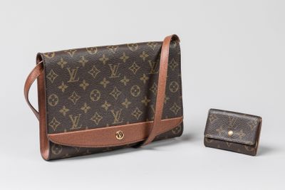 Ensemble sac à bandoulière et portefeuille Louis Vuitton