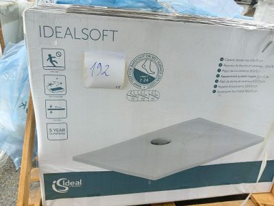 a box that is sitting on top of a pallet