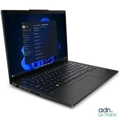 le lenovo thinkpad x1 est un ordinateur portable doté d'un grand écran et d'un clavier