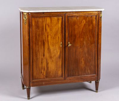 Meuble à hauteur d’appui en acajou et placage d’acajou ouvra…