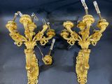 paire d'appliques murales françaises anciennes en cuivre doré