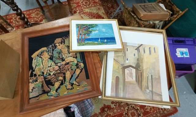 Lot de 3 cadres dont une huile sur panneau signée, une aquarelle ...