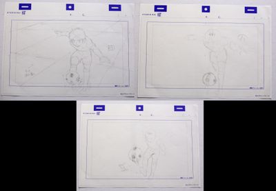 Trois dessins représentant un homme et une femme sont présentés dans trois images distinctes