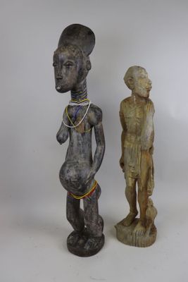 Lot de deux grandes sculptures dont une maternité dans le st…