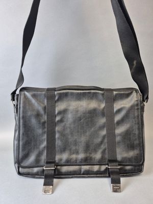 Christian Dior - Cartable à bandoulière en cuir dans sa boit…