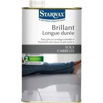 un gros plan d'une boîte de Starwax Brillat posée sur une table
