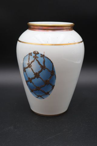 Vase en porcelaine Fabergé