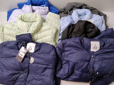 Lot de 8 vestes de diverses tailles et marques dont : JENNYF…