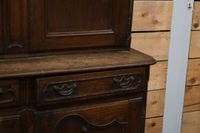 Buffet deux corps en châtaignier mouluré et sculpté de feuil… (photo 4)