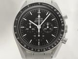 une image d'une montre en gros plan sur fond blanc