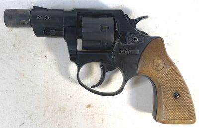 Revolver ROHM RG 56, calibre 6 mm Flobert blanc. Dans sa mal…