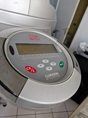 Un casque chauffant filaire mural Climazon WELLA pour chaleu…