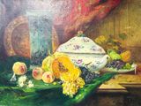 une peinture représentant une coupe de fruits sur une table