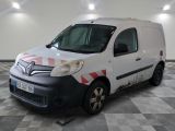 une camionnette blanche avec un motif rouge et blanc sur le côté