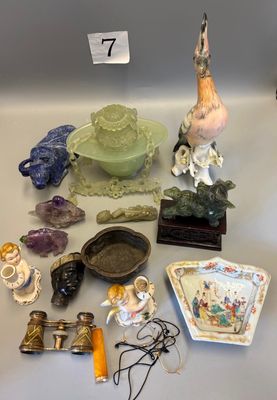 a lot of items that are sitting on a table