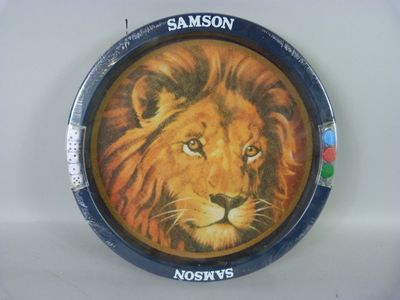 une assiette sur laquelle est représenté un lion