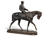 statue d'un homme à cheval sur un socle en bois