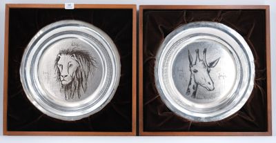 BUFFET Bernard (1928-1999), d'après. Paire d'assiettes en argent 