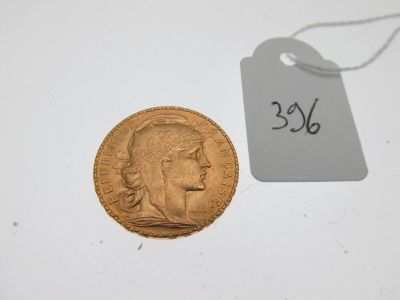 une image d'une pièce d'or sur laquelle figure une étiquette de prix