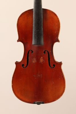 Violon 3/4 ; portant étiquette apocryphe Stradivarius.