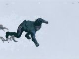 un homme qui descend à snowboard le long d'une pente enneigée