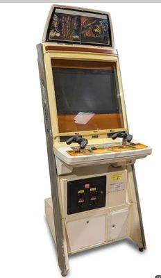 une petite console de jeux vidéo sur laquelle est installé un jeu vidéo