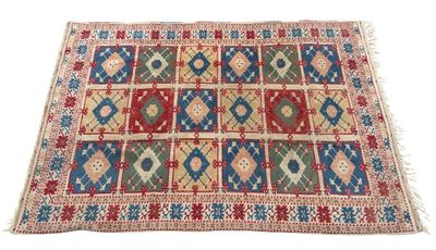 un tapis coloré sur fond blanc