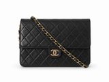 chanel black quilted lambskin flap bag