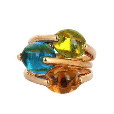 bague plaquée or jaune ornée de perles de verre multicolores
