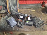 T40: Visseuse + phare de chantier PROTOOL, 2 enrouleurs élec… (photo 2)