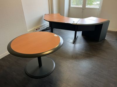 Bureau en mélaminé gris et imitation bois (Long.