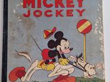 Mickey et le livre de Mickey Mouse avec une étiquette dessus