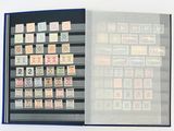 un livre avec beaucoup de timbres