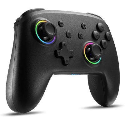 gros plan d'une manette de jeu sur fond blanc