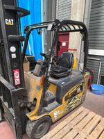 Chariot élévateur caterpillar modèle EP20NT (photo 6)