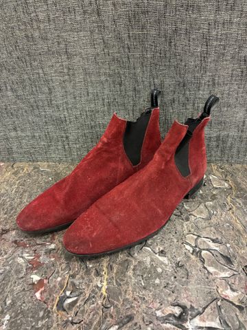 HESCHUNG - Paire de bottines en daim bordeaux. Pointure 8 1/2 40,...
