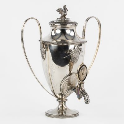Paul Quintin (act. 1942-1973) Samovar en argent, monté d'un …