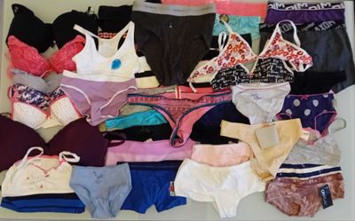 lot de 42 articles de lingerie