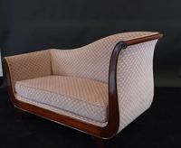 Méridienne en acajou et placage d'acajou à décor d'enrouleme… (photo 2)