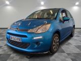 une photo d'une voiture Citroën bleue dans un showroom
