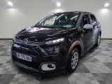 La nouvelle Citroën est prête à être essayée dans le showroom.