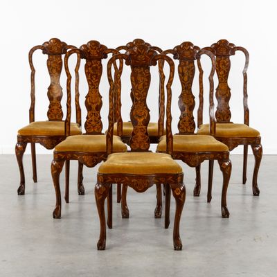 lot de six chaises de salle à manger anciennes en noyer sculpté, avec assise rembourrée