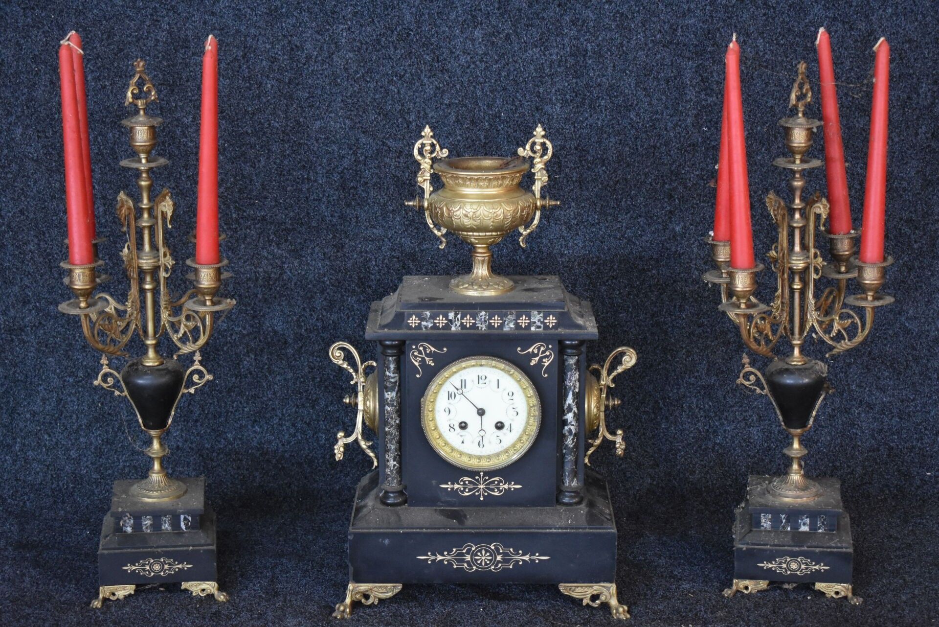 Objets d'art & Curiosités