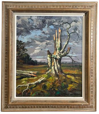 un tableau représentant un arbre dans un champ sous un ciel nuageux