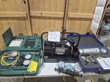 différents types de compresseurs d'air présentés sur une table