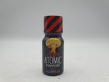 une bouteille de « Atomic Pepper » posée sur une table