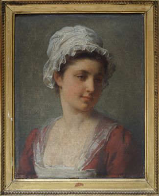 portrait d'une jeune femme vêtue d'une robe rouge et d'un bonnet blanc